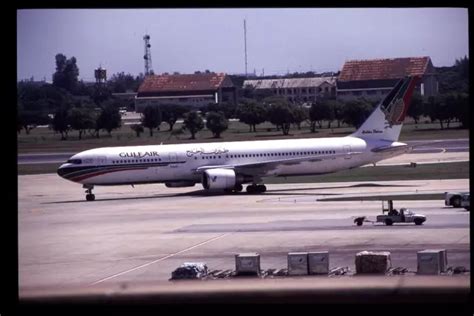 ORIGINAL FUJICHROME COLOUR Slide Gulf Air Boeing 767 300 Aircraft 2