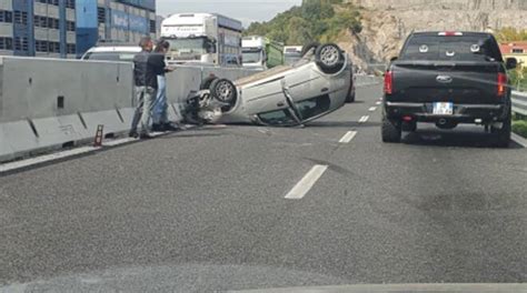 Incidente Sull Autostrada Salerno Avellino Auto Ribaltata Positanonews