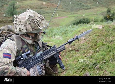 Sa80 Bayonet Hi Res Stock Photography And Images Alamy