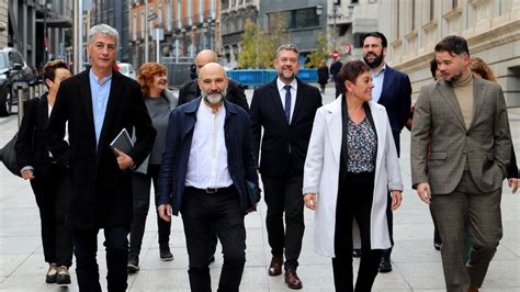 El BNG EH Bildu Y ERC Plantan Al Rey En El Congreso Y Tachan A La