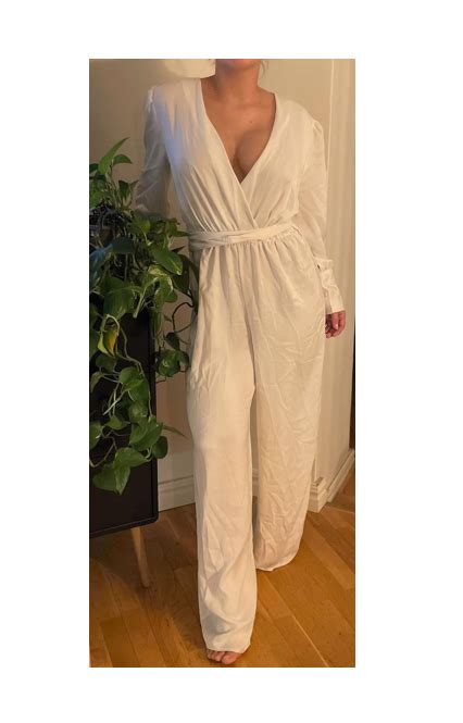 Classy Hvit Jumpsuit Fra BikBok I Str L FINN Torget