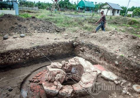 Penemuan Sumur Tua Di Gampong Pande Foto 1 1041881 Tribunnews