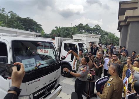 didorong jadi pusat ekonomi desa kdkmp  kediri dilengkapi armada