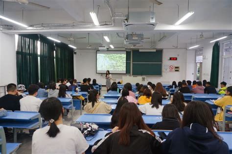 我院召开2019年中外合作办学项目管理委员会扩大会