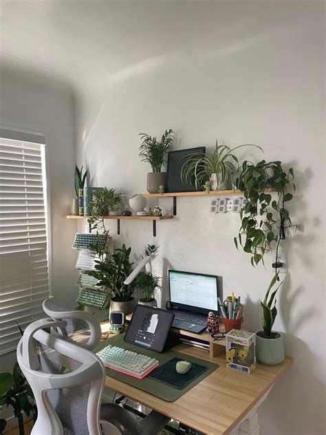 Green Aesthetic Room Desk Setup Ideas