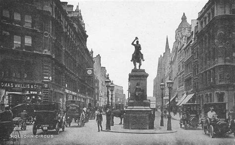 Old photos of London provide a glimpse into the city of old.