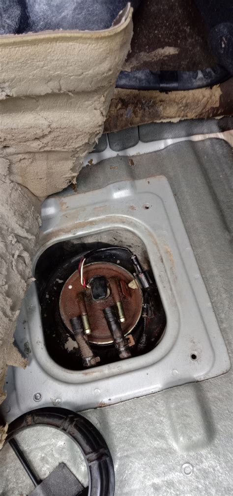 Чистка и ремонт датчика уровня топлива — ТагАЗ Tager 3D, 2,9 л, 2010 ...