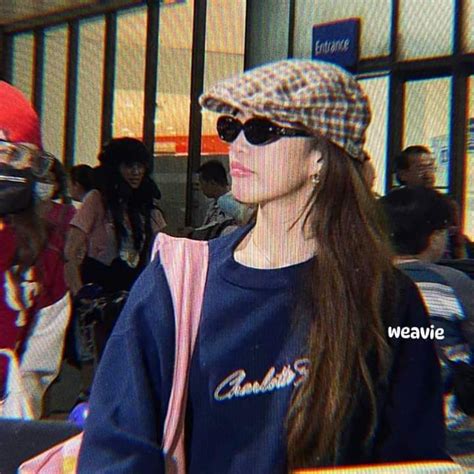 BINI MALOI Pretty Brunette Pretty Selfies Pretty People