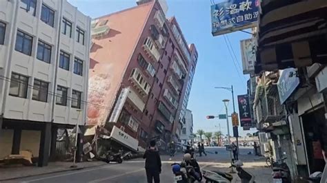 Four Dead Scores Injured As 74 Magnitude Earthquake Hits Taiwan