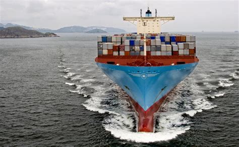 Maersk Completes First Large Container Vessel Conversion To Dual Fuel Methanol Engine