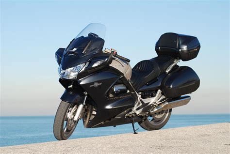 2010 HONDA ST1300 ABS Image 11