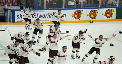 Latvijas hokeja bronzas komanda par trešo vietu pasaules čempionātā