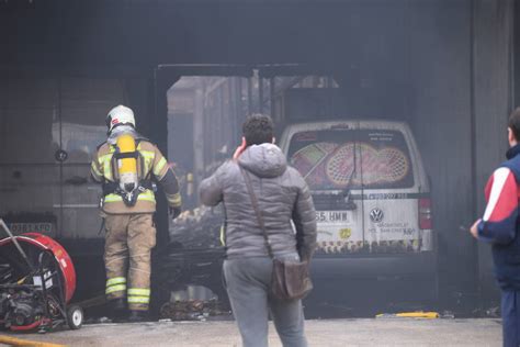 Fotos Un Incendio Calcina Una Nave De Aperitivos En El Pol Gono De San