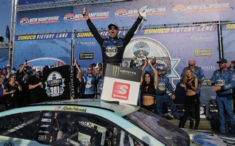 Kevin Harvick Holds Off Denny Hamlin At New Hampshire The Spokesman