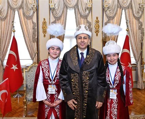 Ocuklar Stanbul Valisi Ali Yerlikaya Y Makam Nda Ziyaret Etti