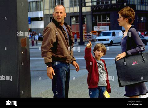 Bruce Willis Miko Hughes Kim Dickens Film Mercury Rising