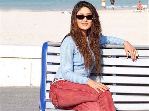 Kareena Kapoor Hot Photo Still In Spicy Red Jeans Blue T Shirt