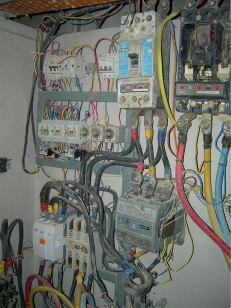 What A Messy Wiring Electronic Engineering Electricity Electronic Shop