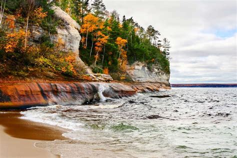 Best Hikes In Michigans Upper Peninsula All The Trails You Need To