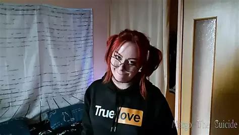 Wkłada dildo w pulchną napaloną dupę i masturbuje się xHamster