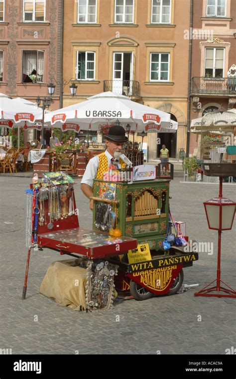 Street Performer Organ Grinder In Hi Res Stock Photography And Images