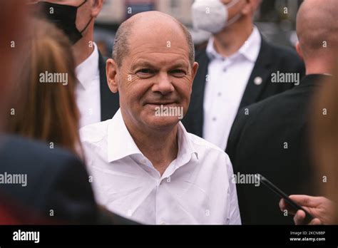 supporters line up for selfie with Social Democratic party candidate ...