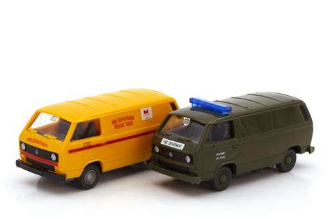 Set Packung 2x VW T3 Kasten US Army Fire Department gelb olivgrün