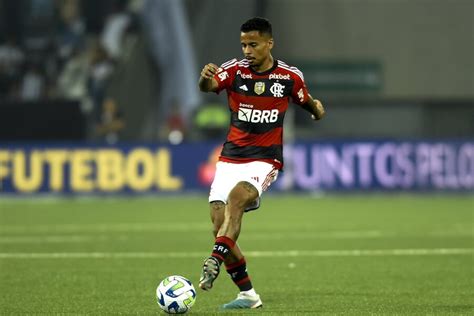 A estratégia do Flamengo para recuperar Allan