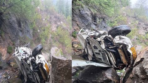 Bolero Car Fell Into Ditch On Dharwas Sural Road One Killed Two