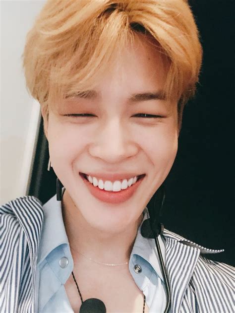 방탄소년단 On Twitter 오랜만에 정말 즐거운 공연 내 머리가 너무 웃겨 Jimin Jimin Selca