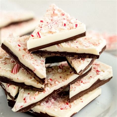 {4 Ingredient} Easy Peppermint Bark Eating Bird Food