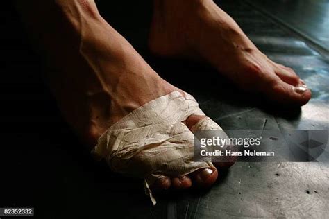 Ballerina Feet Photos and Premium High Res Pictures - Getty Images