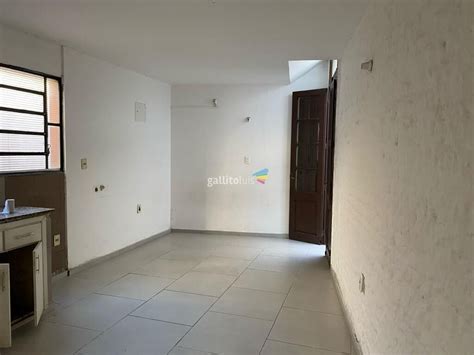 Apartamento Tipo Casa 2 Dormitorios Tres Cruces