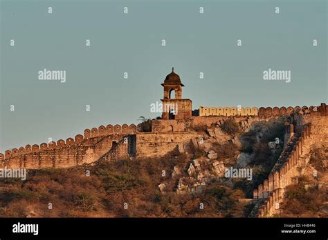 border wall Amber Fort Amer india, Amer Fort is known for its artistic ...