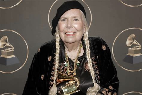 Joni Mitchell Toca Por Primera Vez En Los Premios Grammy Escuch Both