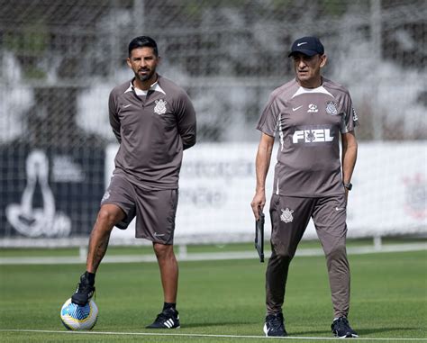 Qual A Escalação Do Corinthians Hoje