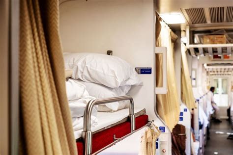 Foto Liburan Sambil Tidur Di Kereta Ini Rekomendasi Sleeper Train Di