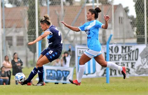 Goleada Del Racing Femenino Ante San Carlos Racing De Alma