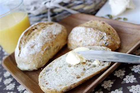 Multigrain Wholegrain Wholemeal What’s The Difference And Which Bread Is Best Sbs Food