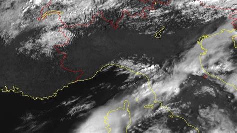 Chiusura Anticipata Allerta Meteo Gialla Su Genova