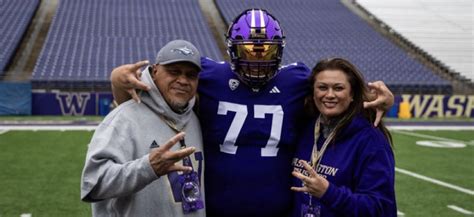 Woof Washington Lands Huge Miami Transfer Defensive Lineman Realdawg