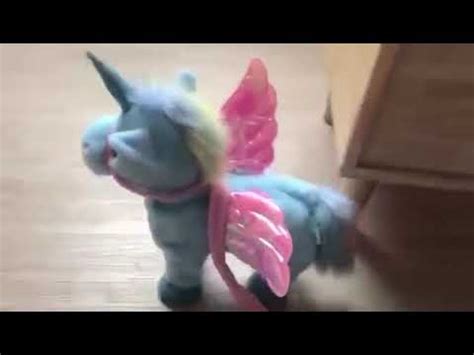 Peluche Magique Licorne Qui Marche Et Chante YouTube