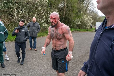 Photos show daily lives of Irish traveller community in Dublin | Daily Mail Online