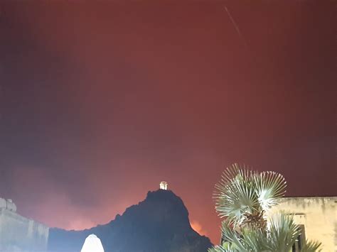 Incendi Sicilia Notte Da Incubo A Scopello Per Un Vasto Rogo