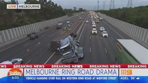 Melbourne Traffic Ring Road Truck Crash Shuts Lanes At Greensborough