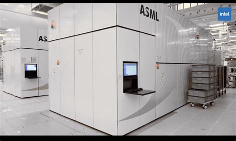 Microchip magic, the amazing science behind ASML EUV lithography machine ← ABrandão.com