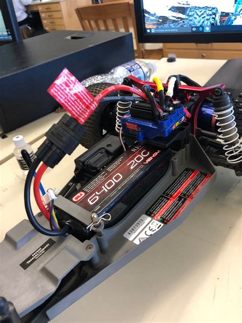 How to Install Traxxas Battery Expansion Kit : 8 Steps - Instructables