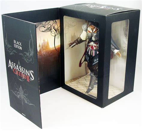 Assassin S Creed Ii Ezio Auditore Black Edition Ubisoft Attakus 8 Pvc Statue