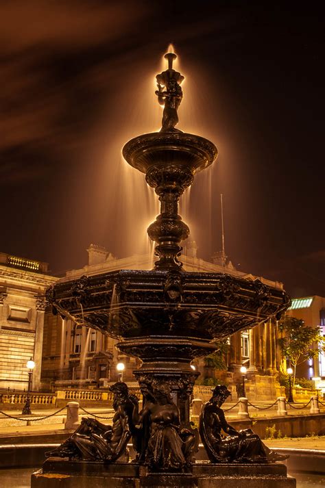 night fountain | the early nights are back, so get the fly s… | Flickr