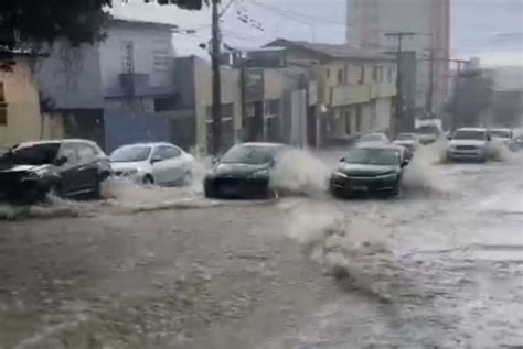 Tempo na Cidade chuva forte alaga Vitória da Conquista BLOG DO ANDERSON